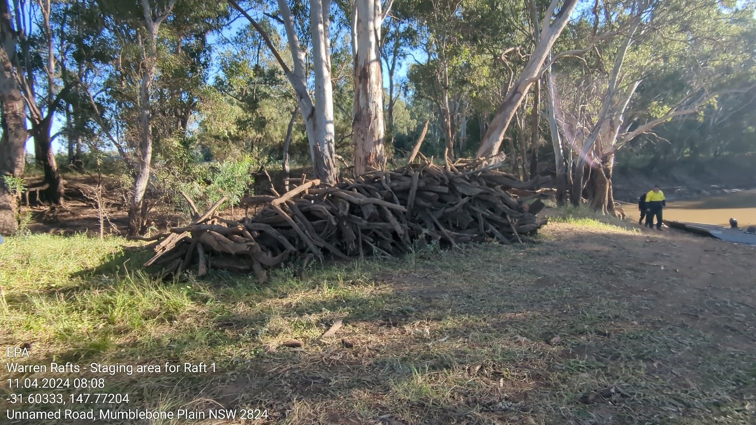 Woody debris in line with Fisheries guidelines removed from Raft 1, Warren